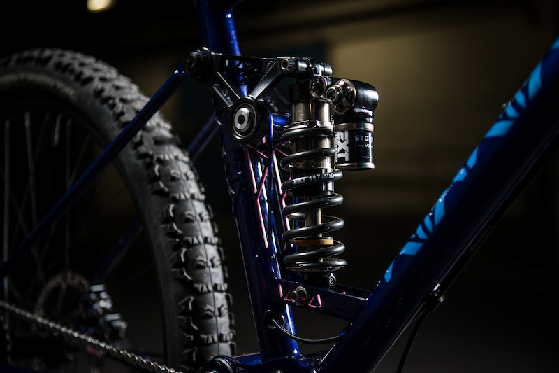 Bike Check: Kilian Reil’s Custom Trail Bike – Steel Frame, Gearbox & A Coil Shock