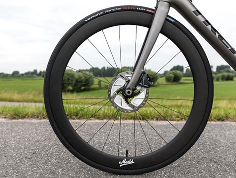 What’s the difference between all types of road bike wheels